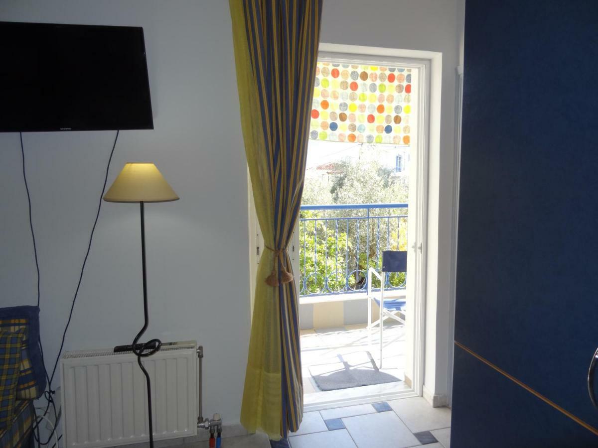 Aura Appartement Kalamáta Buitenkant foto