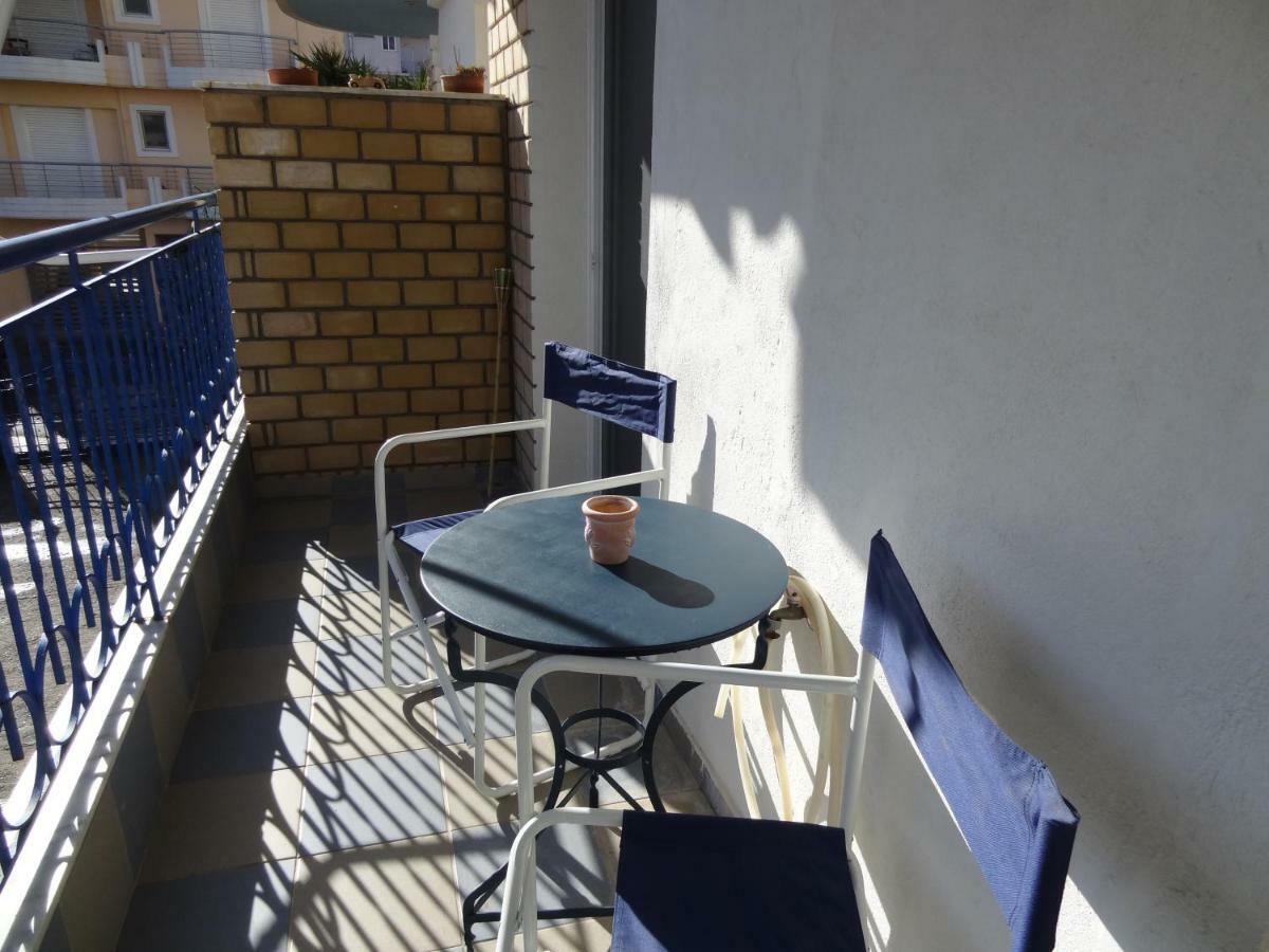 Aura Appartement Kalamáta Buitenkant foto